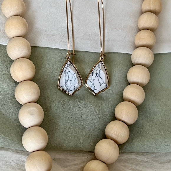 NWT Ivory Dangle Earrings - Picture 4 of 7